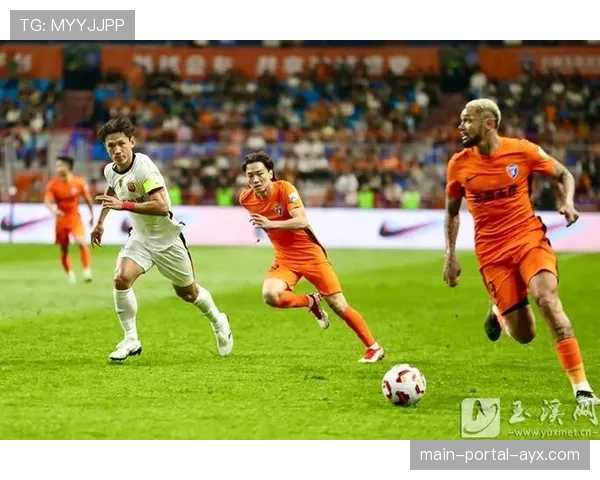 云南玉昆1-2憾负上海海港,升班马展现顽强竞争力 云南玉昆1-2憾负上海海港,升班马展现顽强竞争力